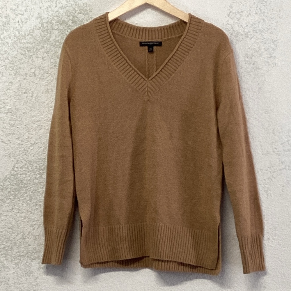 BANANA REPUBLIC Female, Tan, Long Sleeve,V Neck Cable Nit Sweater XS